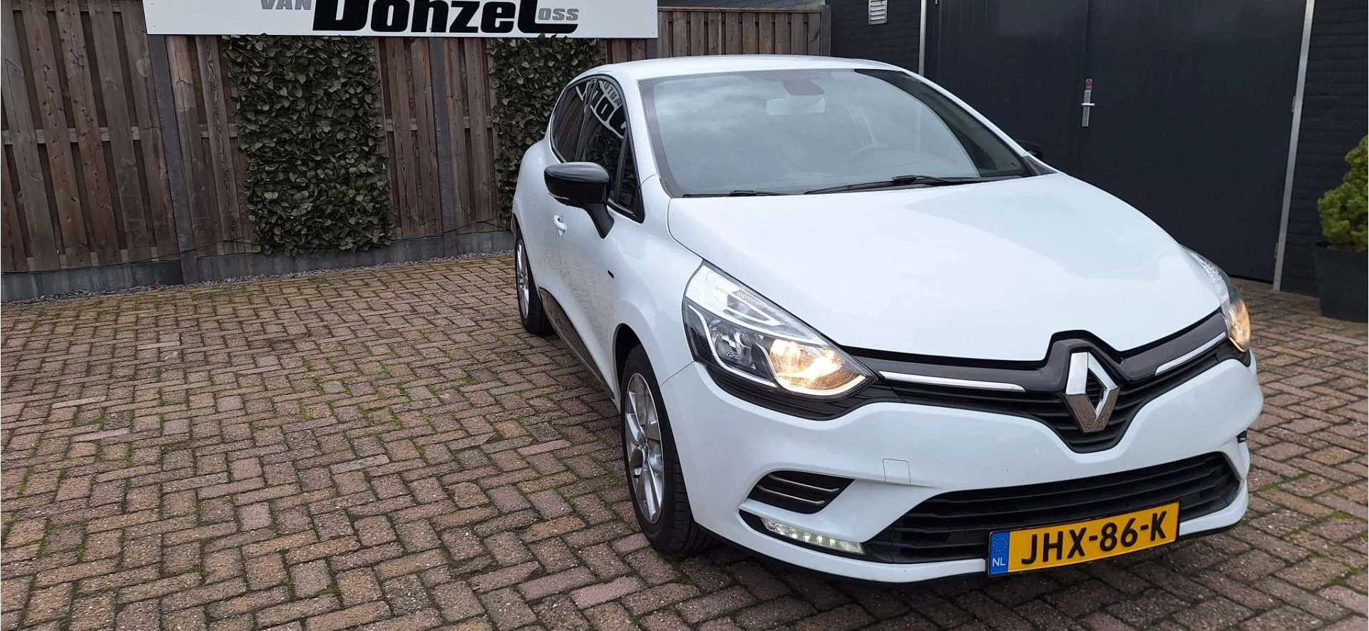 Hoofdafbeelding Renault Clio