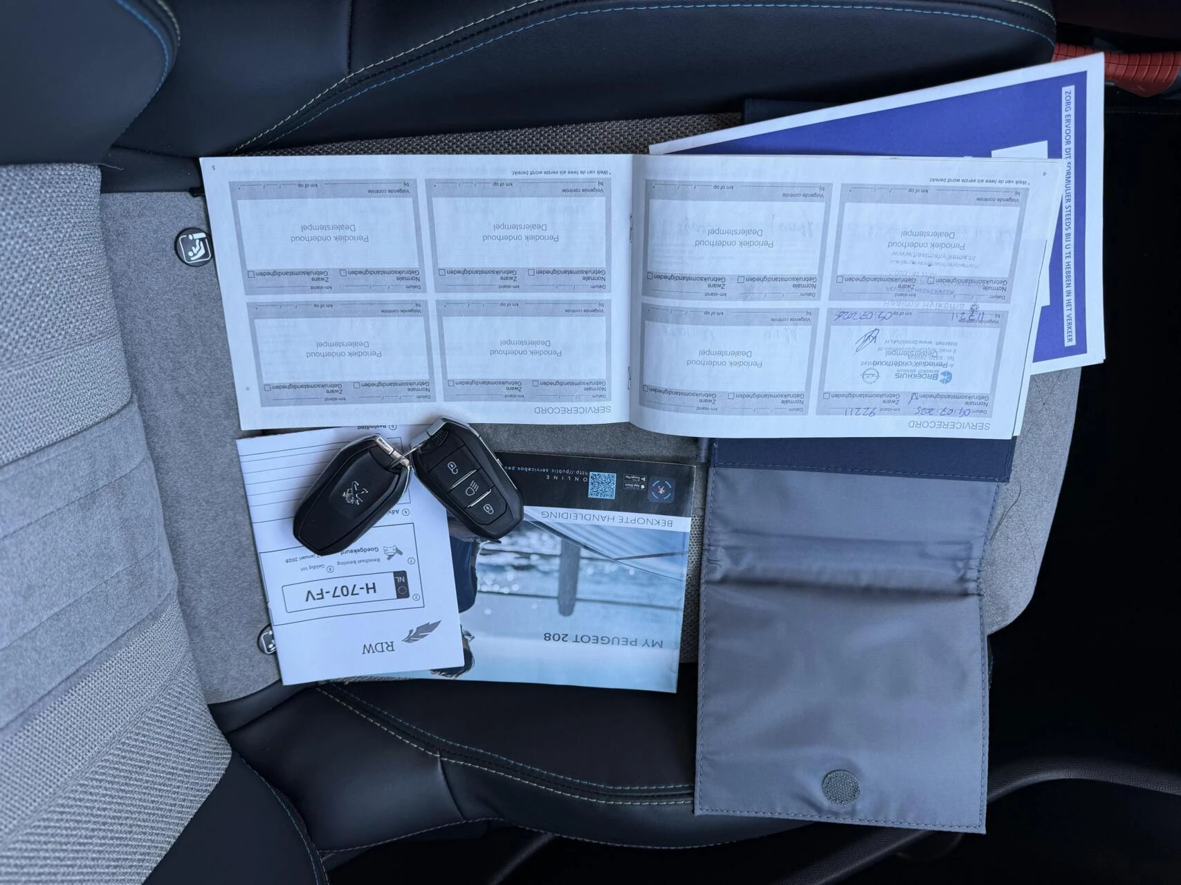 Hoofdafbeelding Peugeot e-208