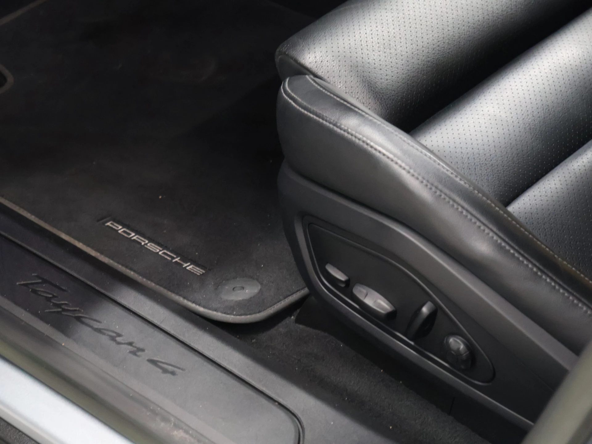 Hoofdafbeelding Porsche Taycan