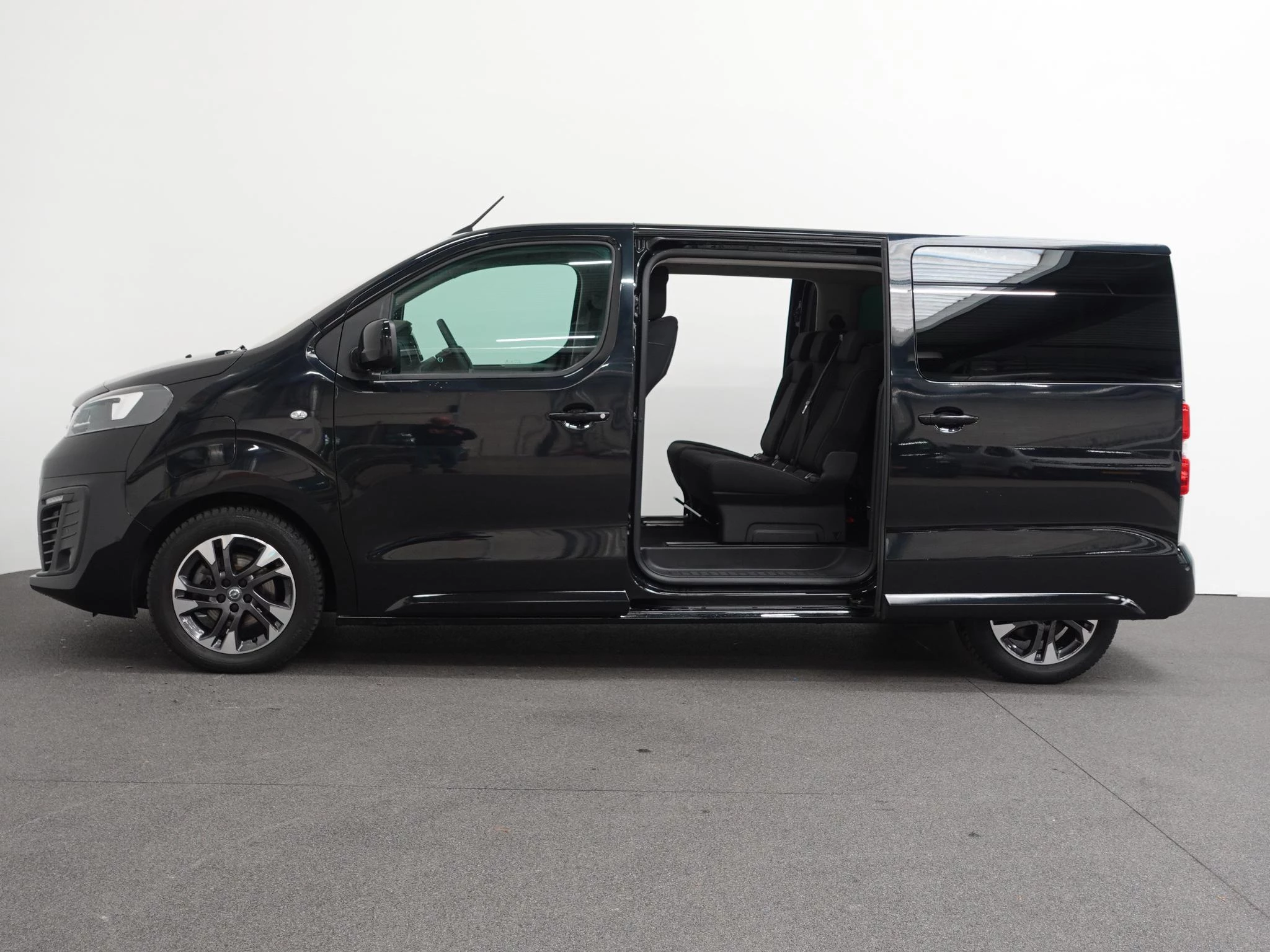 Hoofdafbeelding Opel Vivaro-e
