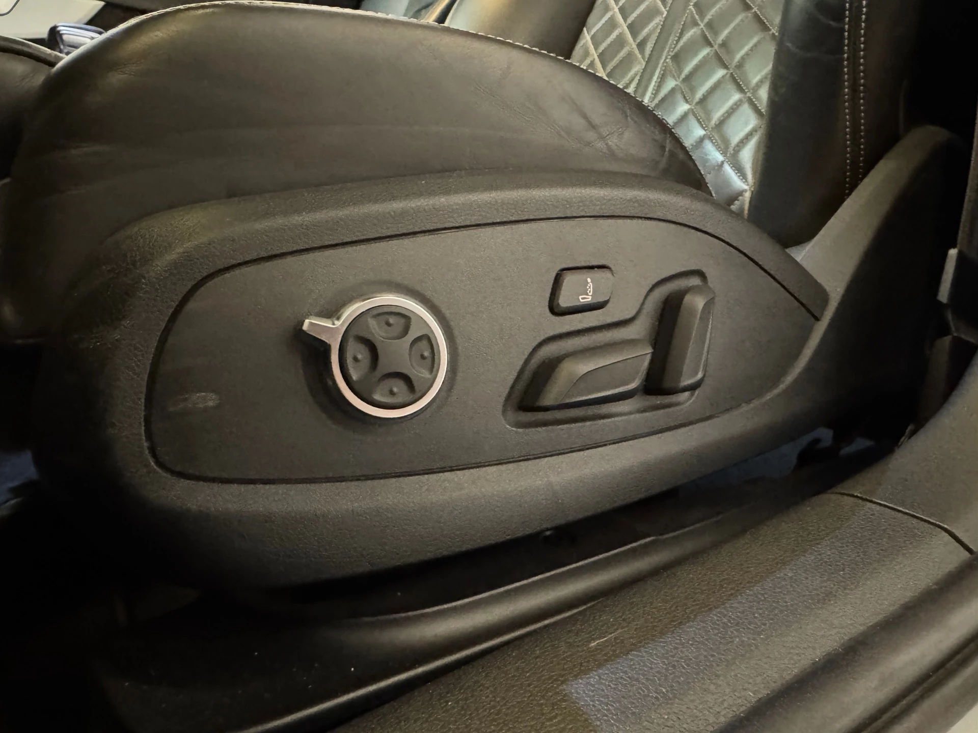 Hoofdafbeelding Audi S4