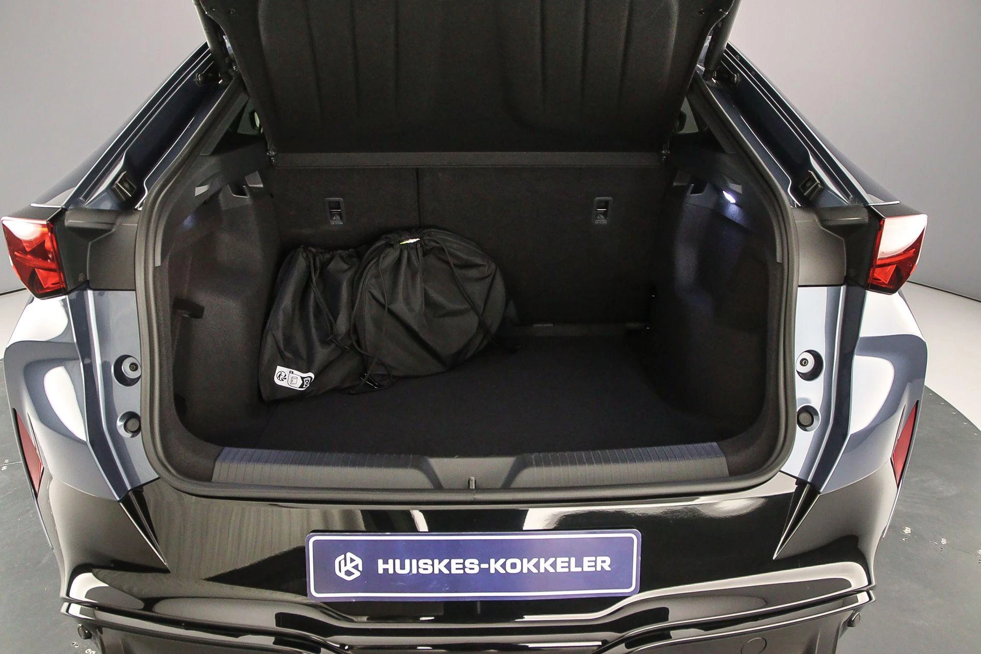 Hoofdafbeelding CUPRA Tavascan