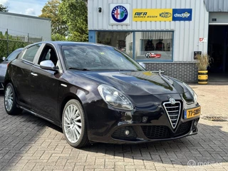 Hoofdafbeelding Alfa Romeo Giulietta Alfa Romeo Giulietta 1.4 T Distinctive