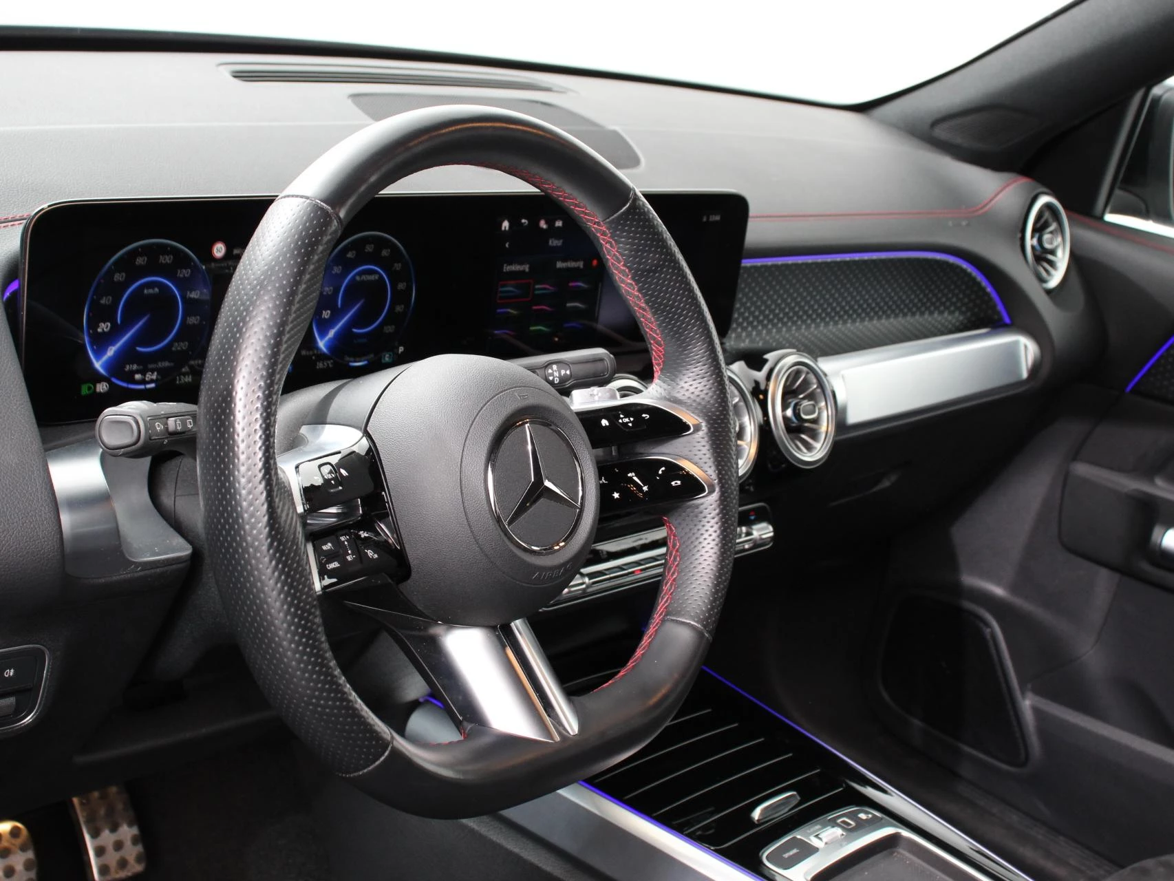 Hoofdafbeelding Mercedes-Benz EQB