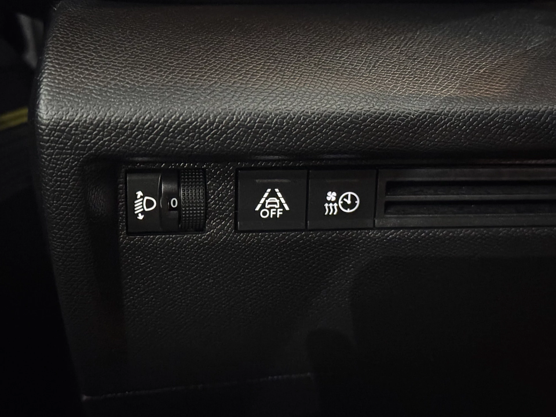 Hoofdafbeelding Citroën ë-C4