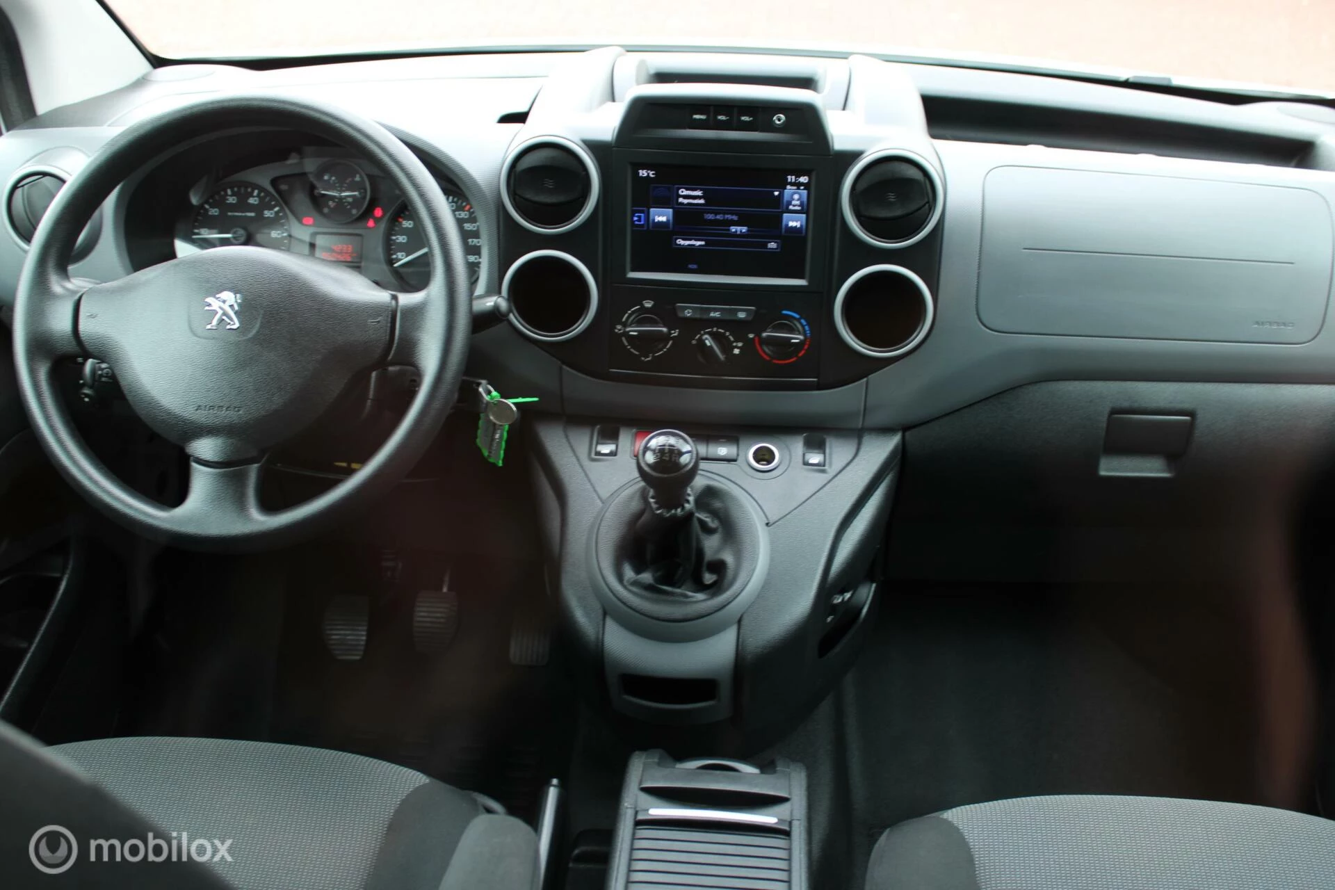 Hoofdafbeelding Peugeot Partner