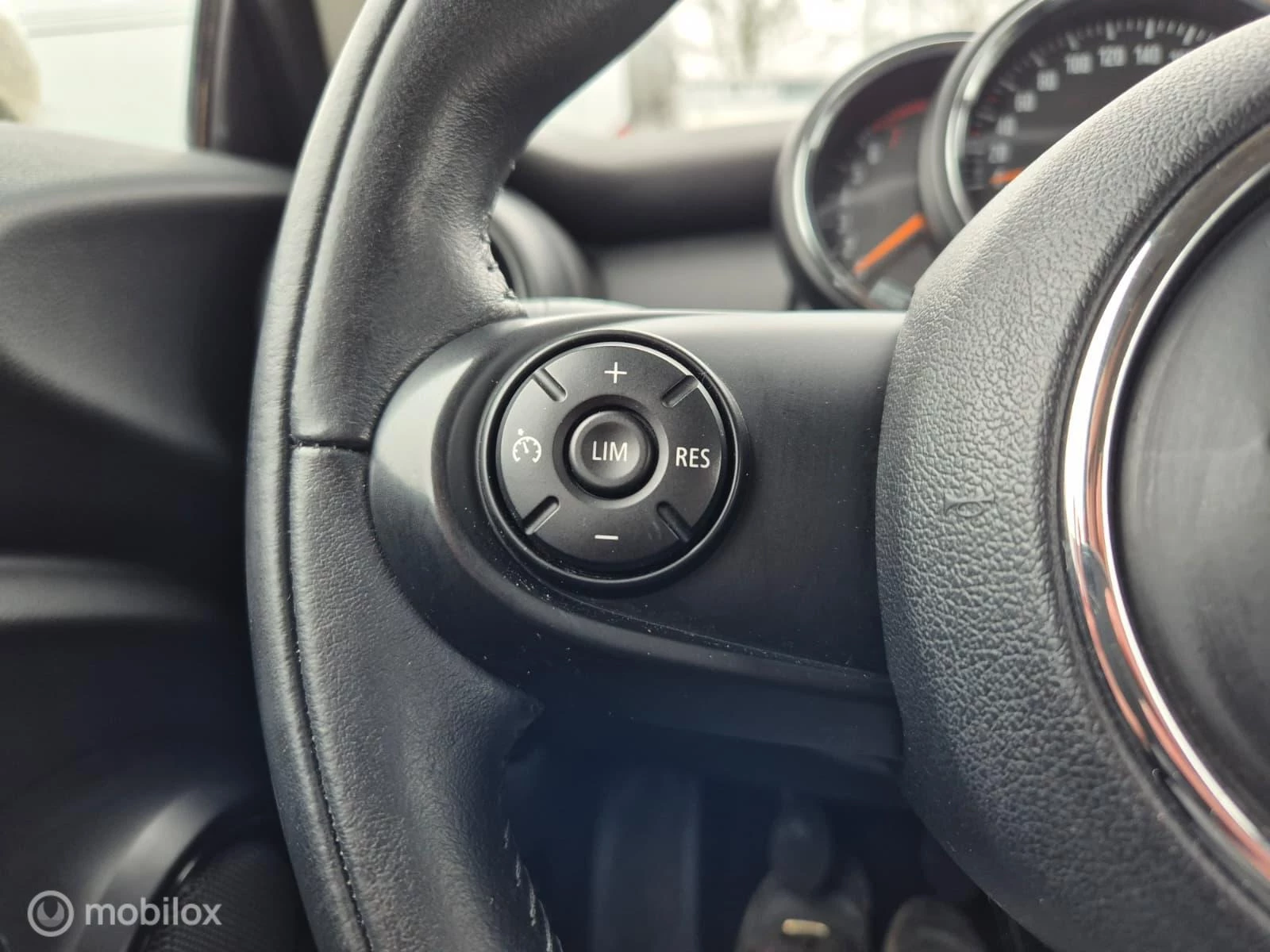 Hoofdafbeelding MINI One