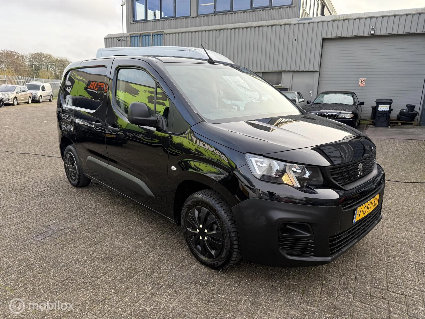 Hoofdafbeelding Peugeot Partner