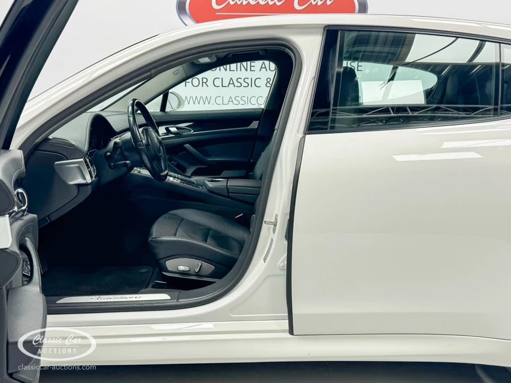 Hoofdafbeelding Porsche Panamera