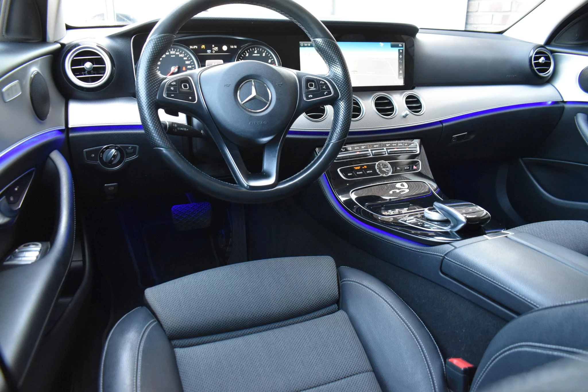Hoofdafbeelding Mercedes-Benz E-Klasse