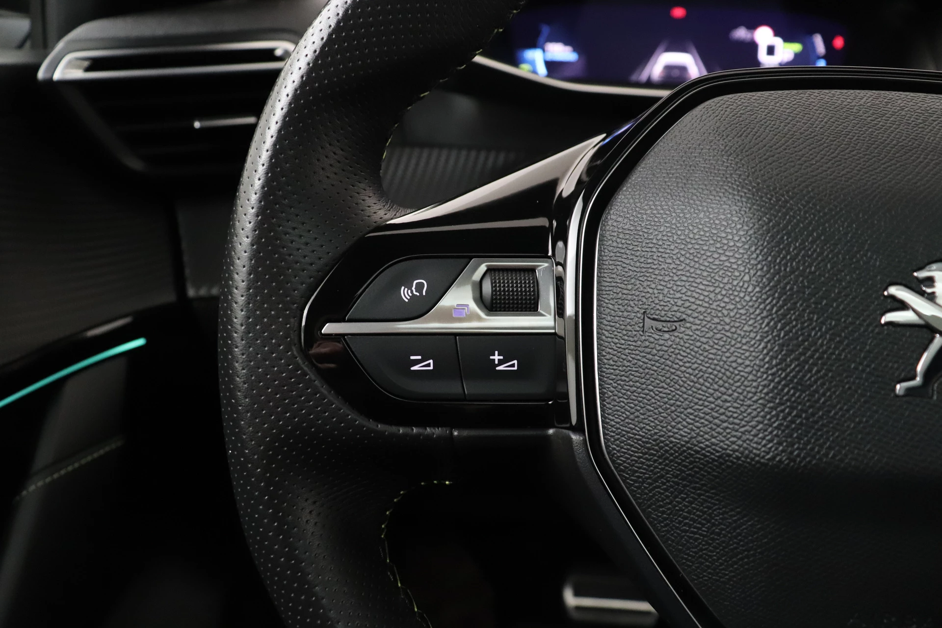 Hoofdafbeelding Peugeot e-208