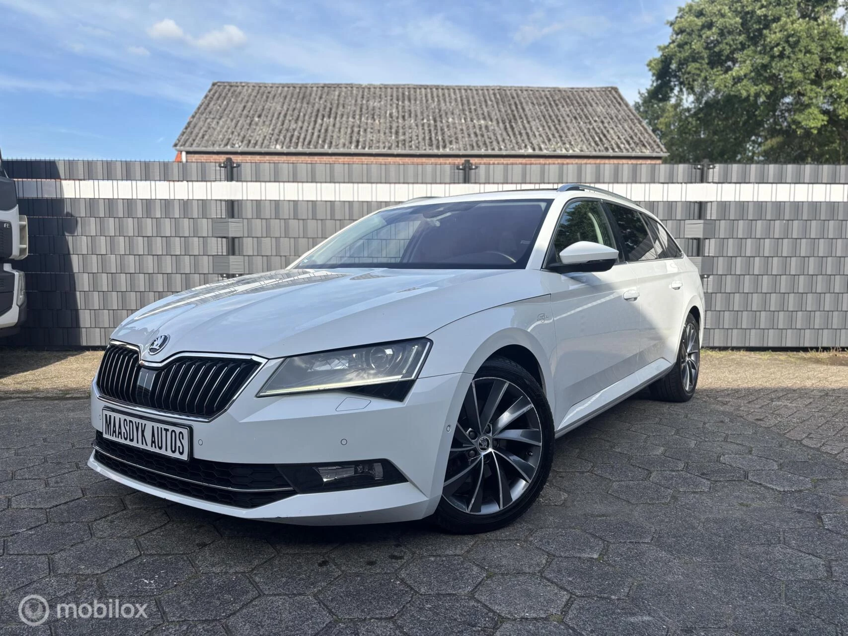 Hoofdafbeelding Škoda Superb