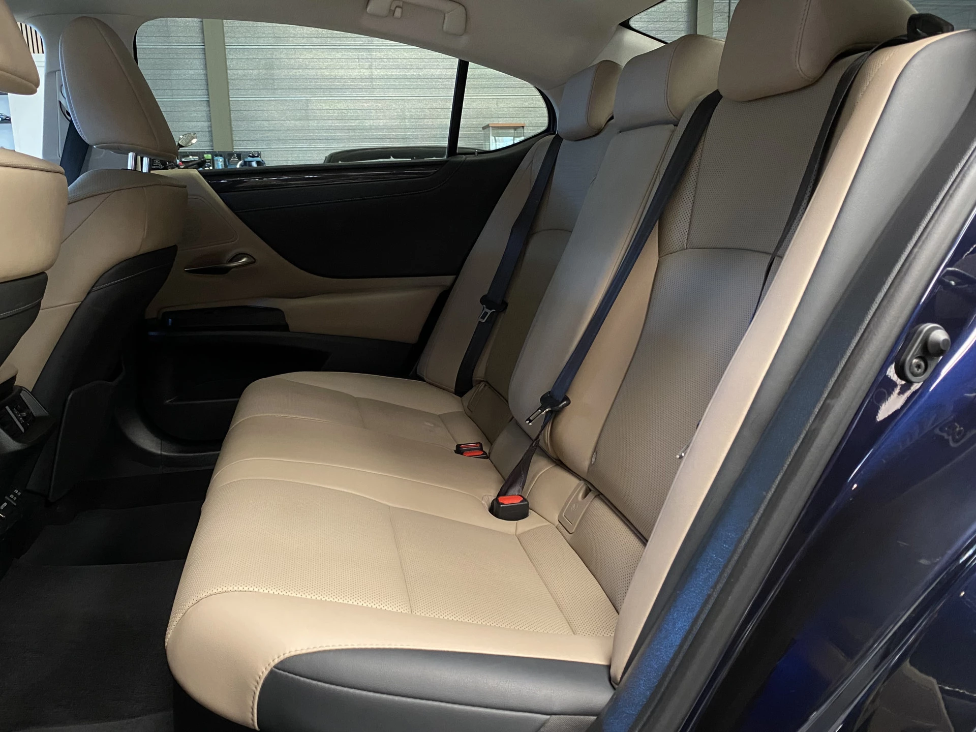 Hoofdafbeelding Lexus ES