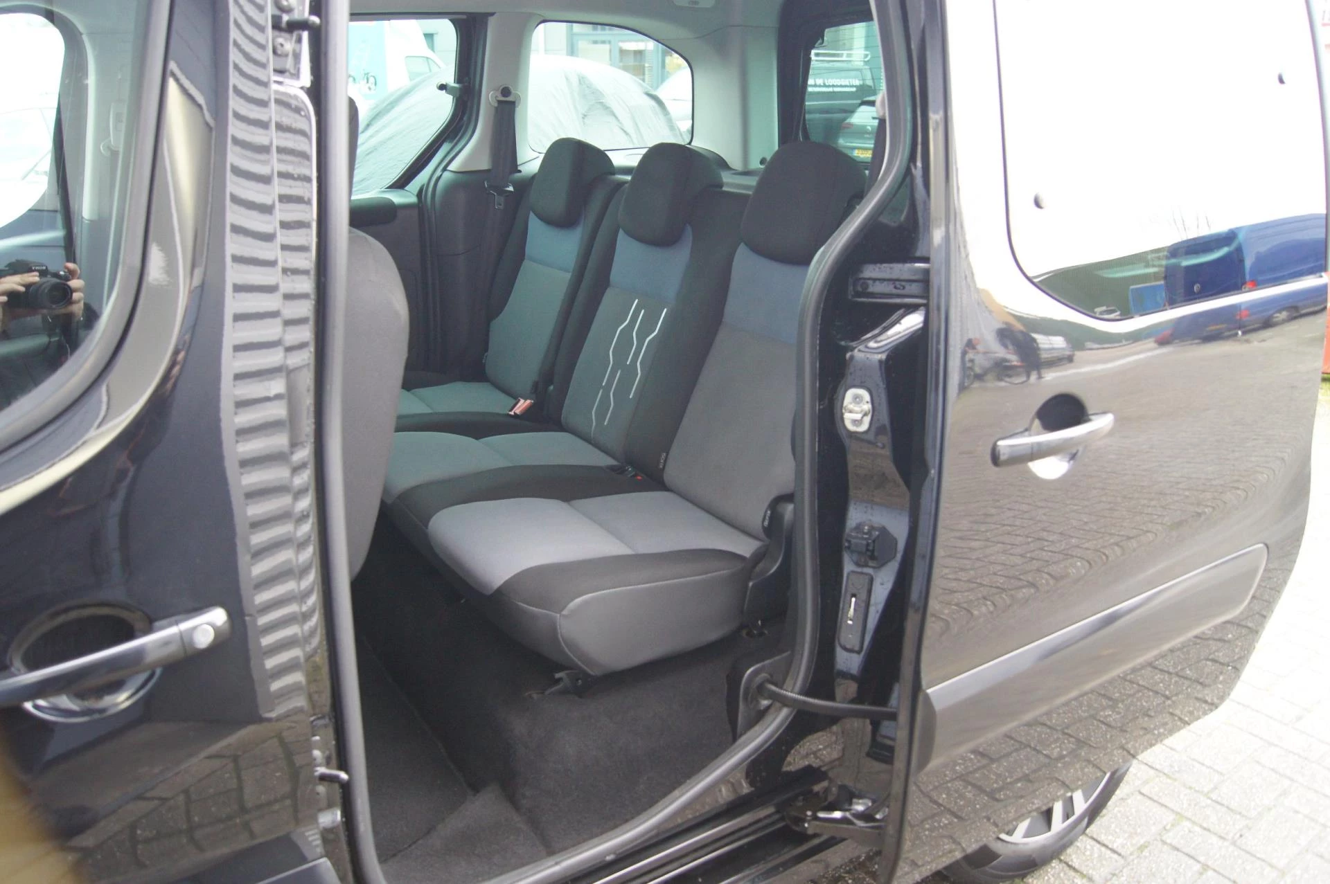 Hoofdafbeelding Peugeot Partner