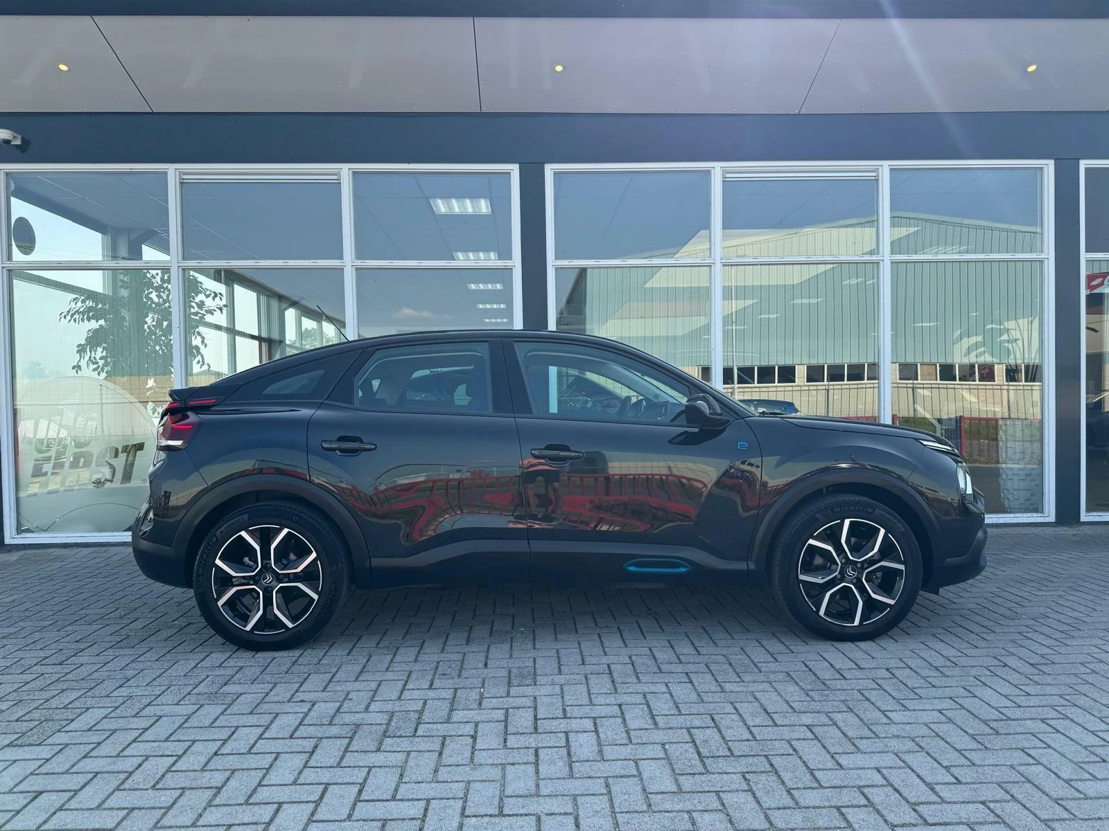 Hoofdafbeelding Citroën ë-C4