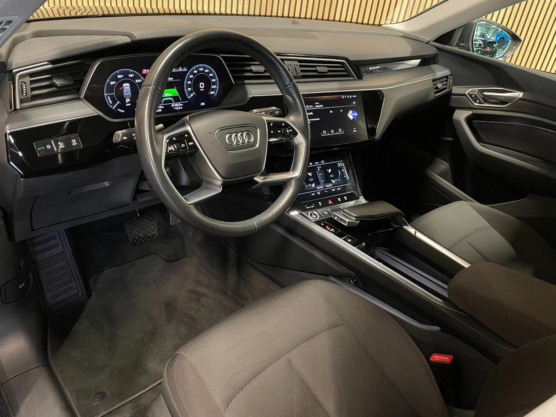 Hoofdafbeelding Audi e-tron