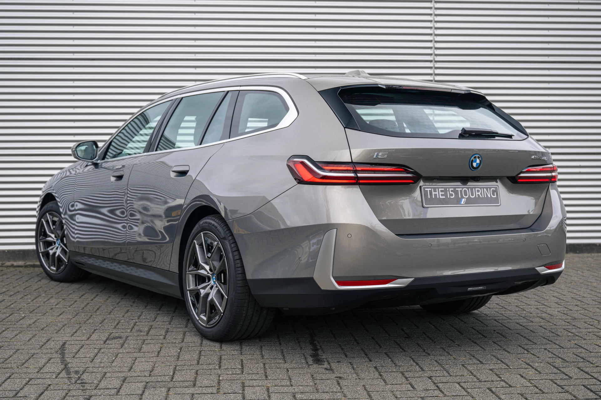 Hoofdafbeelding BMW i5