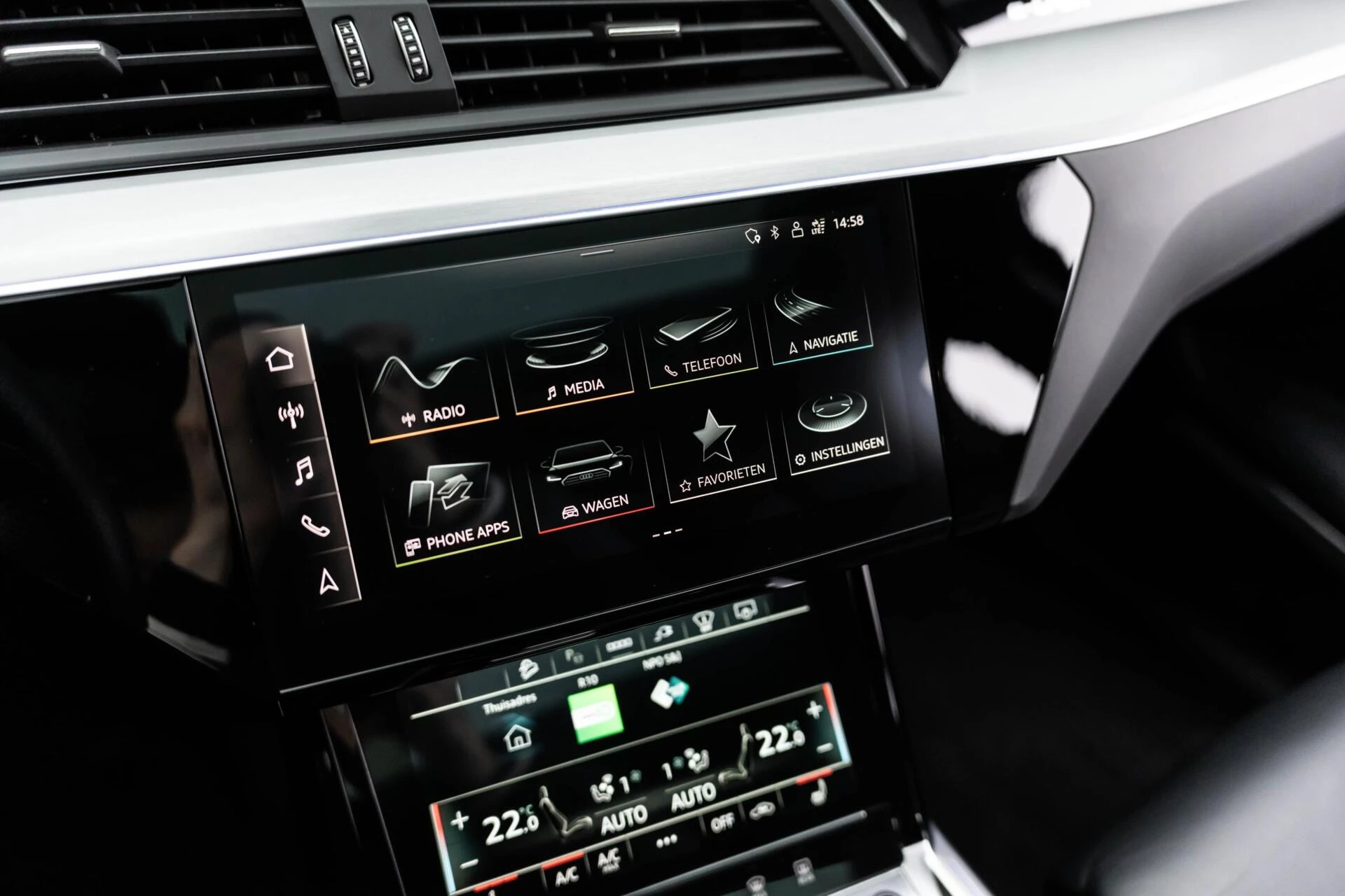 Hoofdafbeelding Audi e-tron