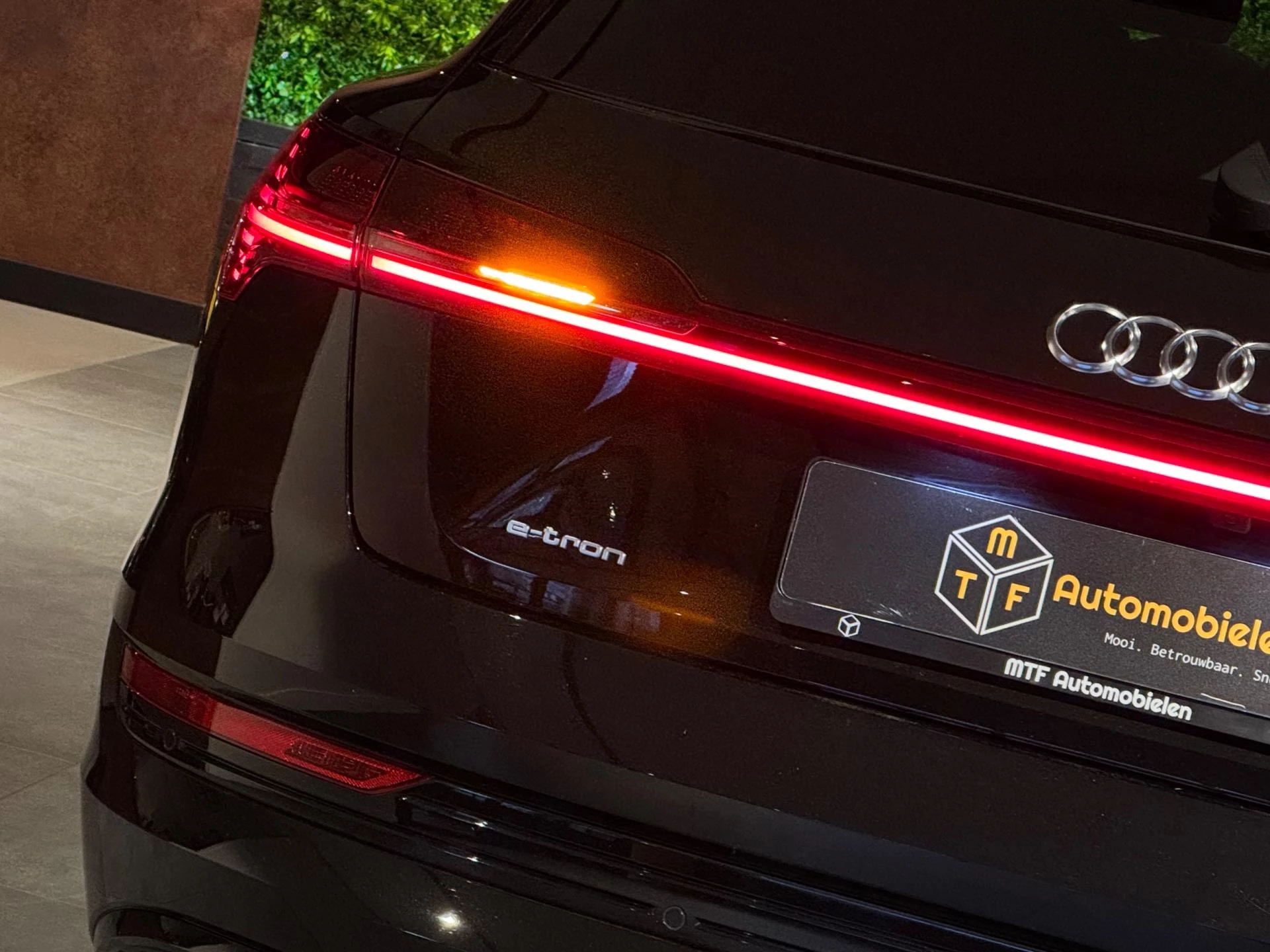 Hoofdafbeelding Audi e-tron