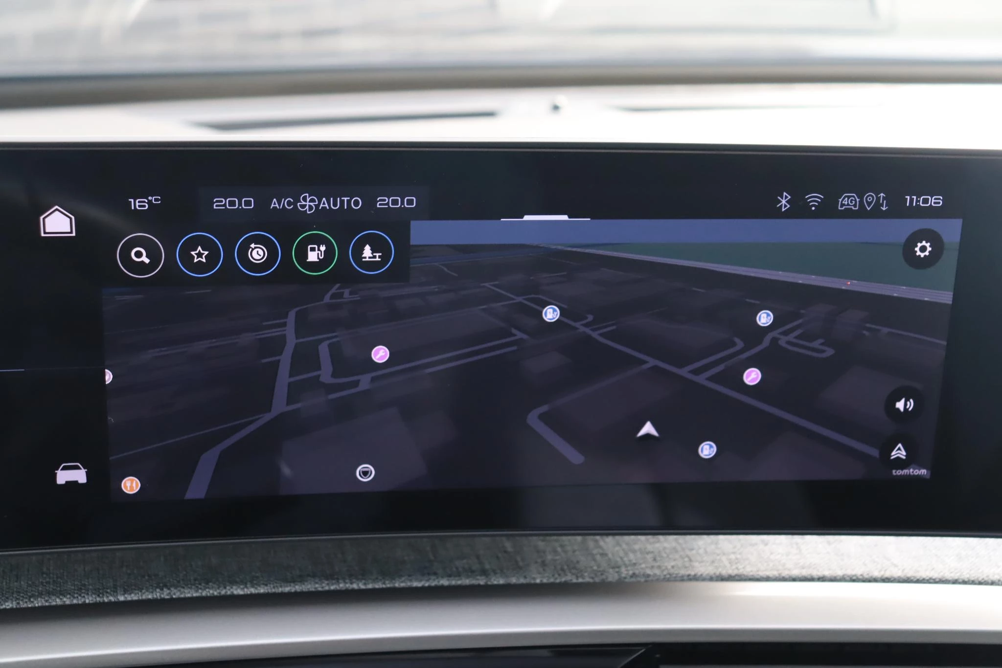 Hoofdafbeelding Peugeot e-3008