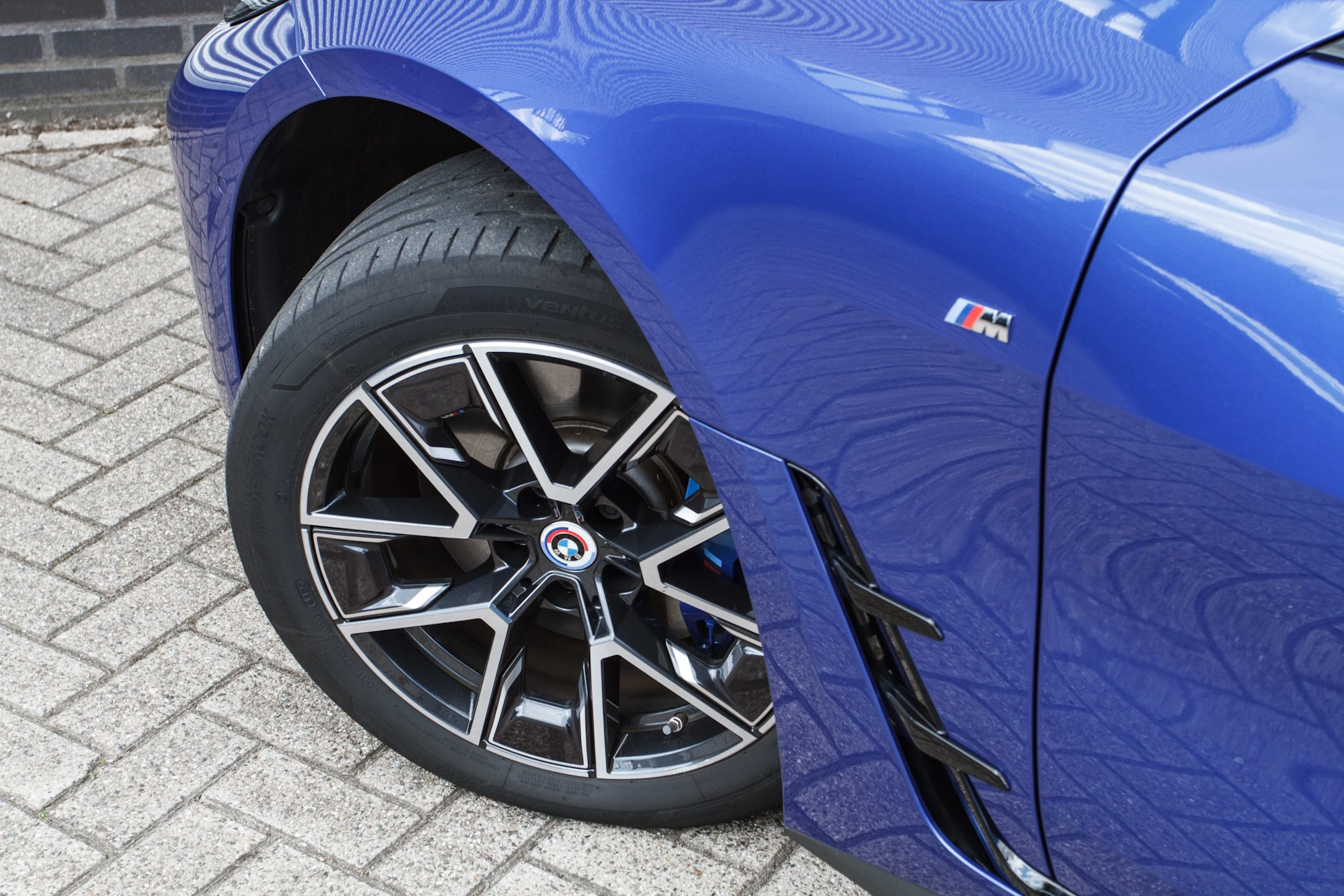 Hoofdafbeelding BMW i4
