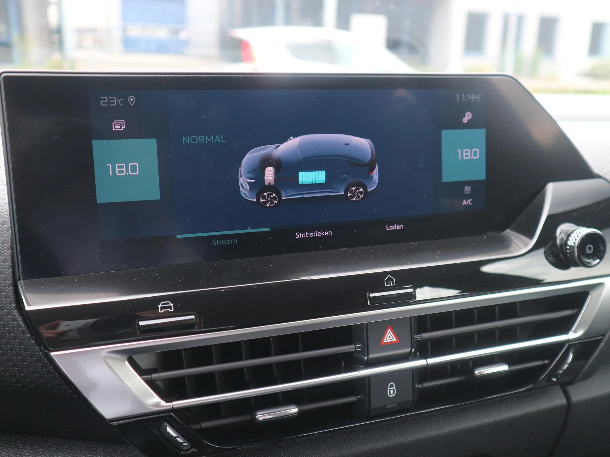 Hoofdafbeelding Citroën ë-C4
