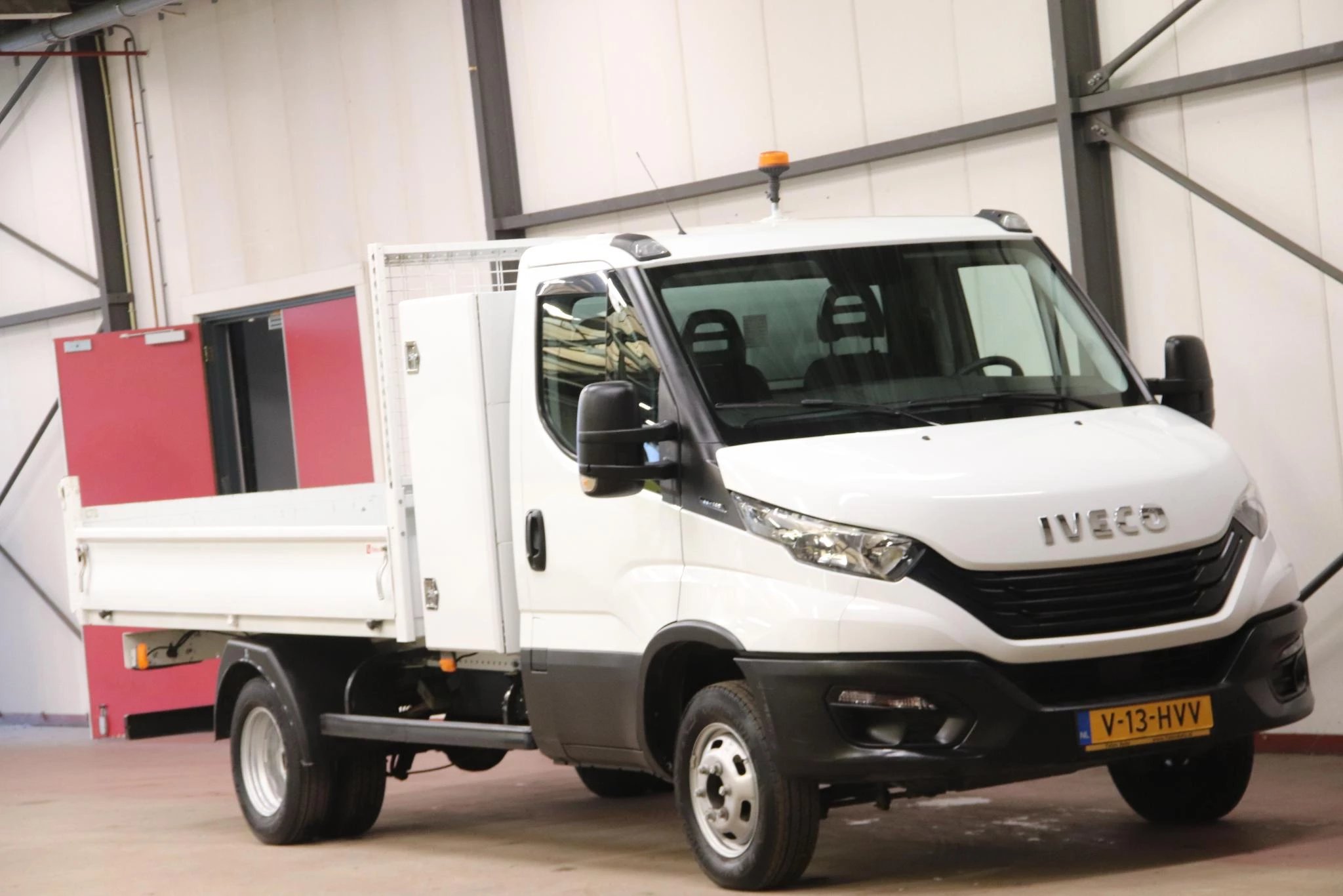 Hoofdafbeelding Iveco 35C14 2.3 KIPPER MET 3500 KG TREKVERMOGEN