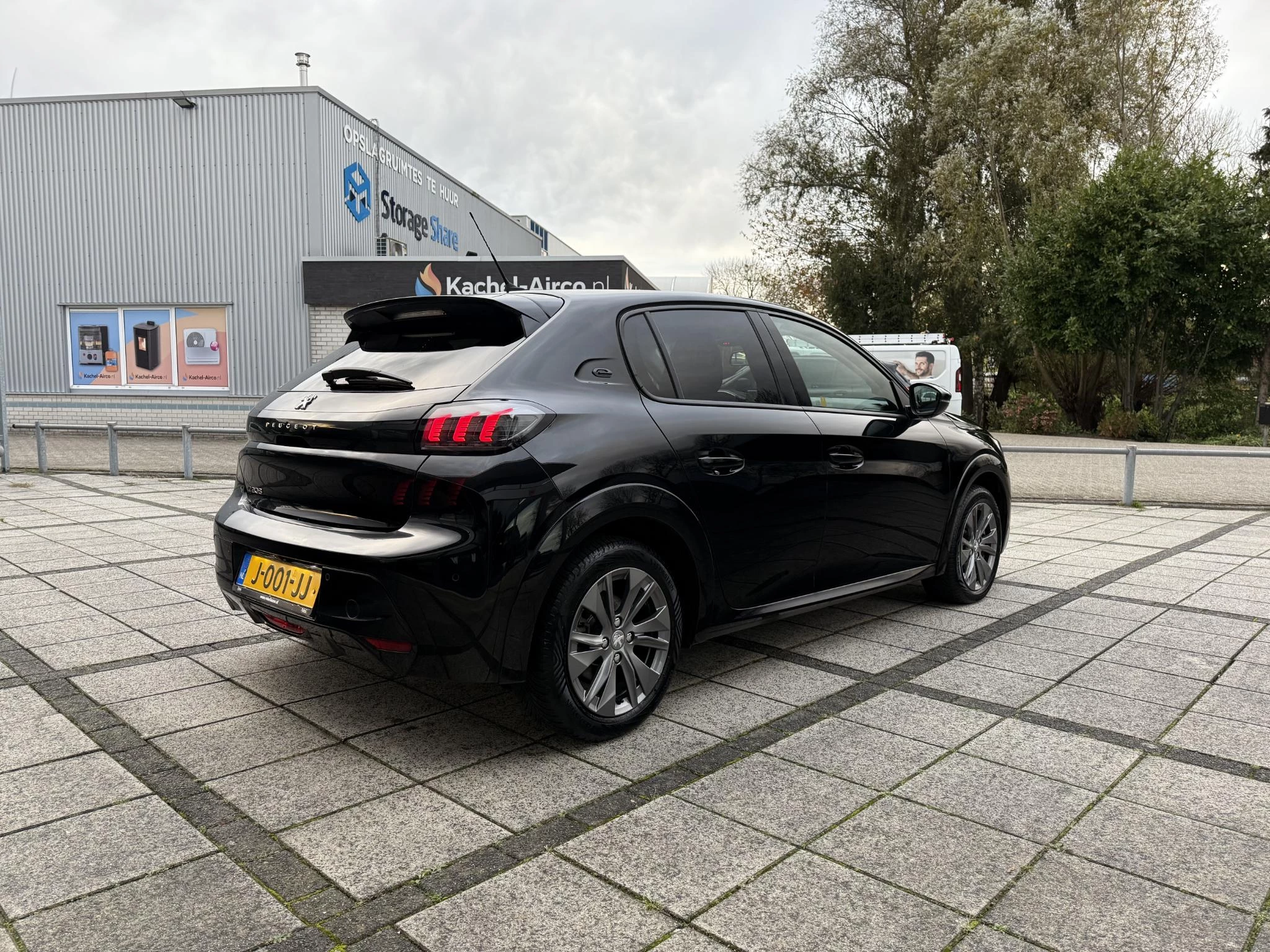 Hoofdafbeelding Peugeot e-208