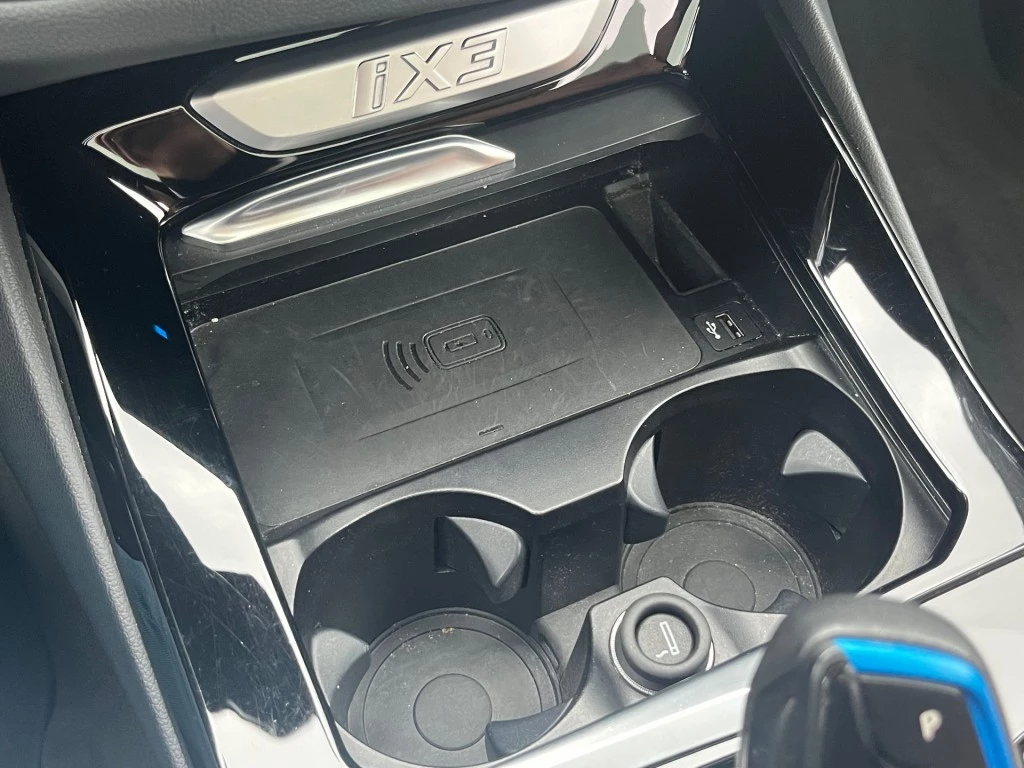 Hoofdafbeelding BMW iX3