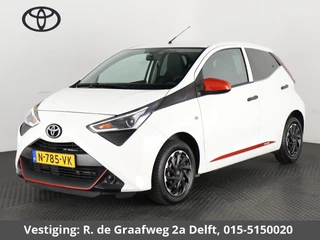 Toyota Aygo 1.0 VVT-i X-Fun + Coral Red Pack | Airco | Bluetooth | Privacy Glass |