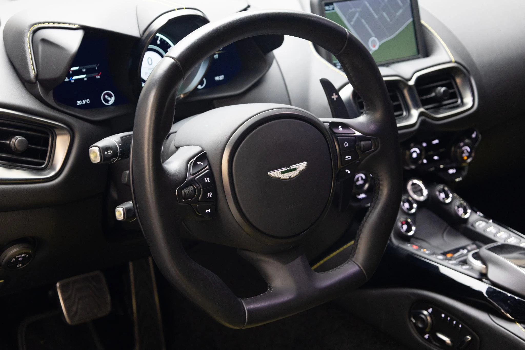 Hoofdafbeelding Aston Martin V8 Vantage