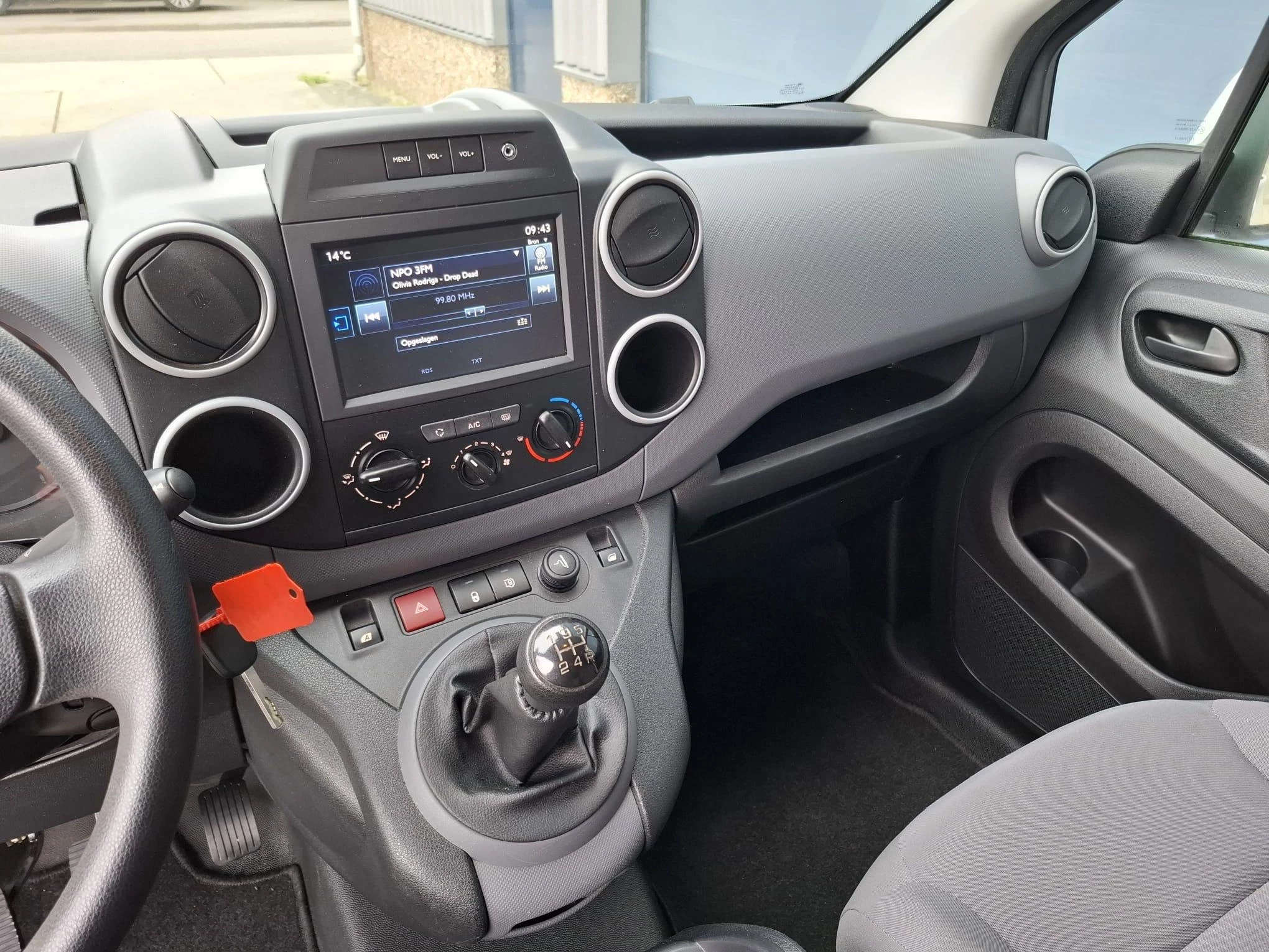 Hoofdafbeelding Peugeot Partner