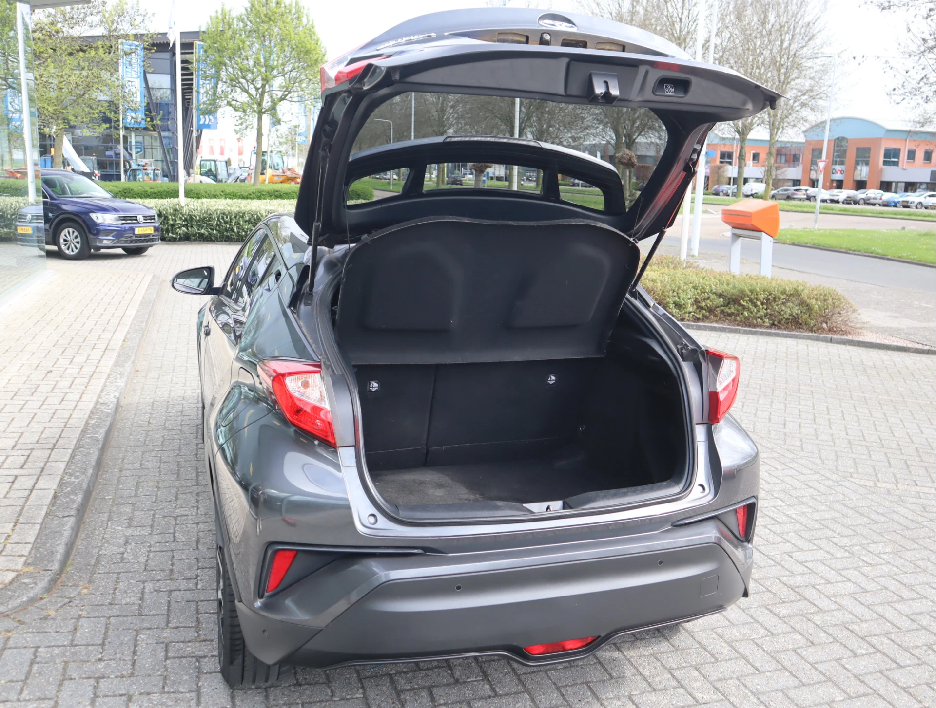 Hoofdafbeelding Toyota C-HR