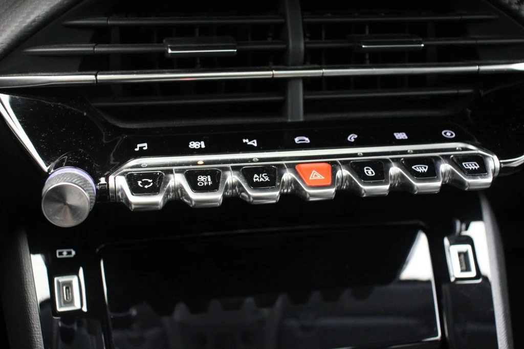 Hoofdafbeelding Peugeot e-208