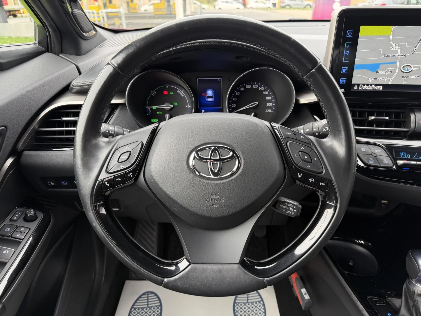 Hoofdafbeelding Toyota C-HR
