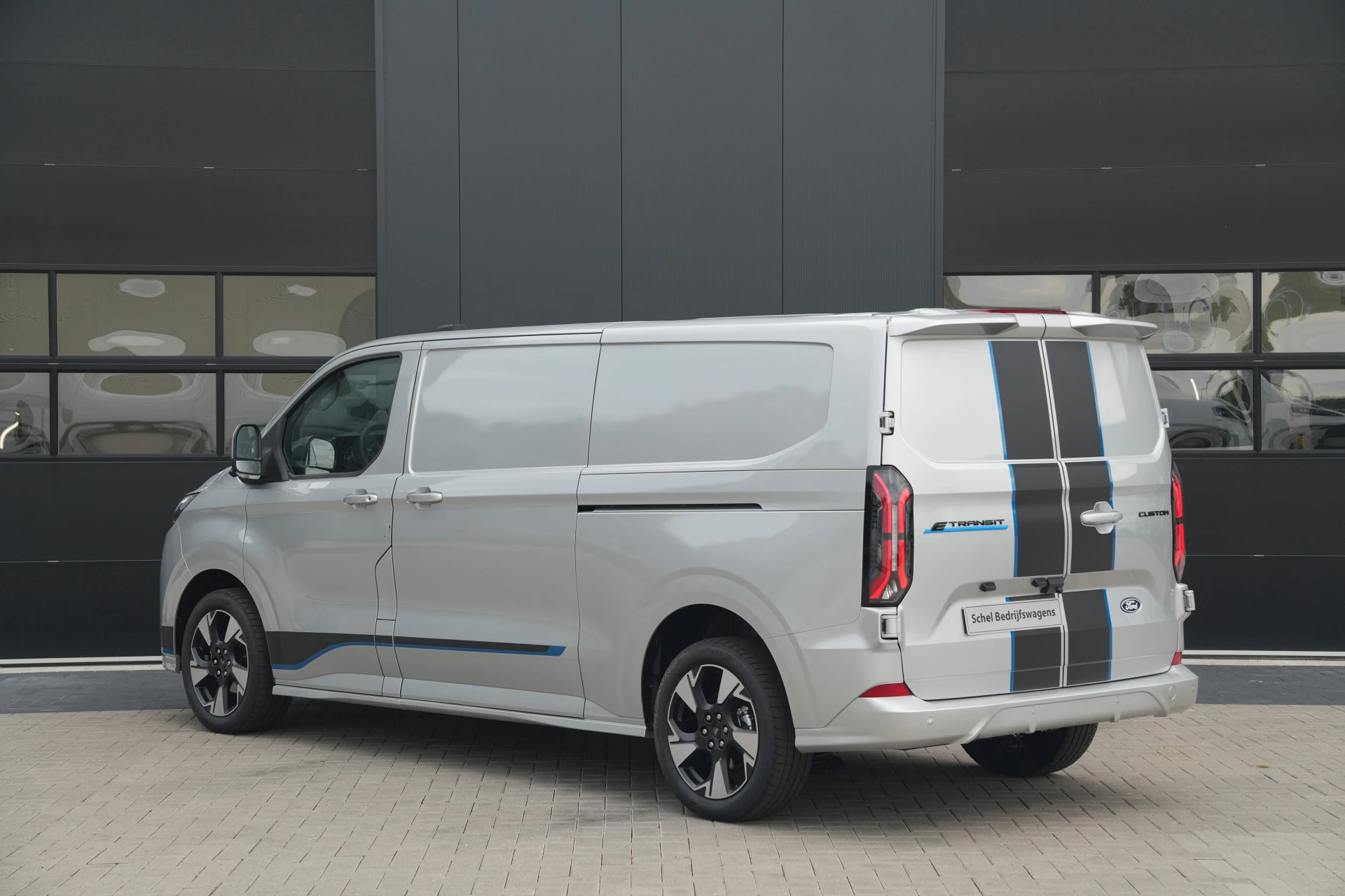 Hoofdafbeelding Ford E-Transit Custom