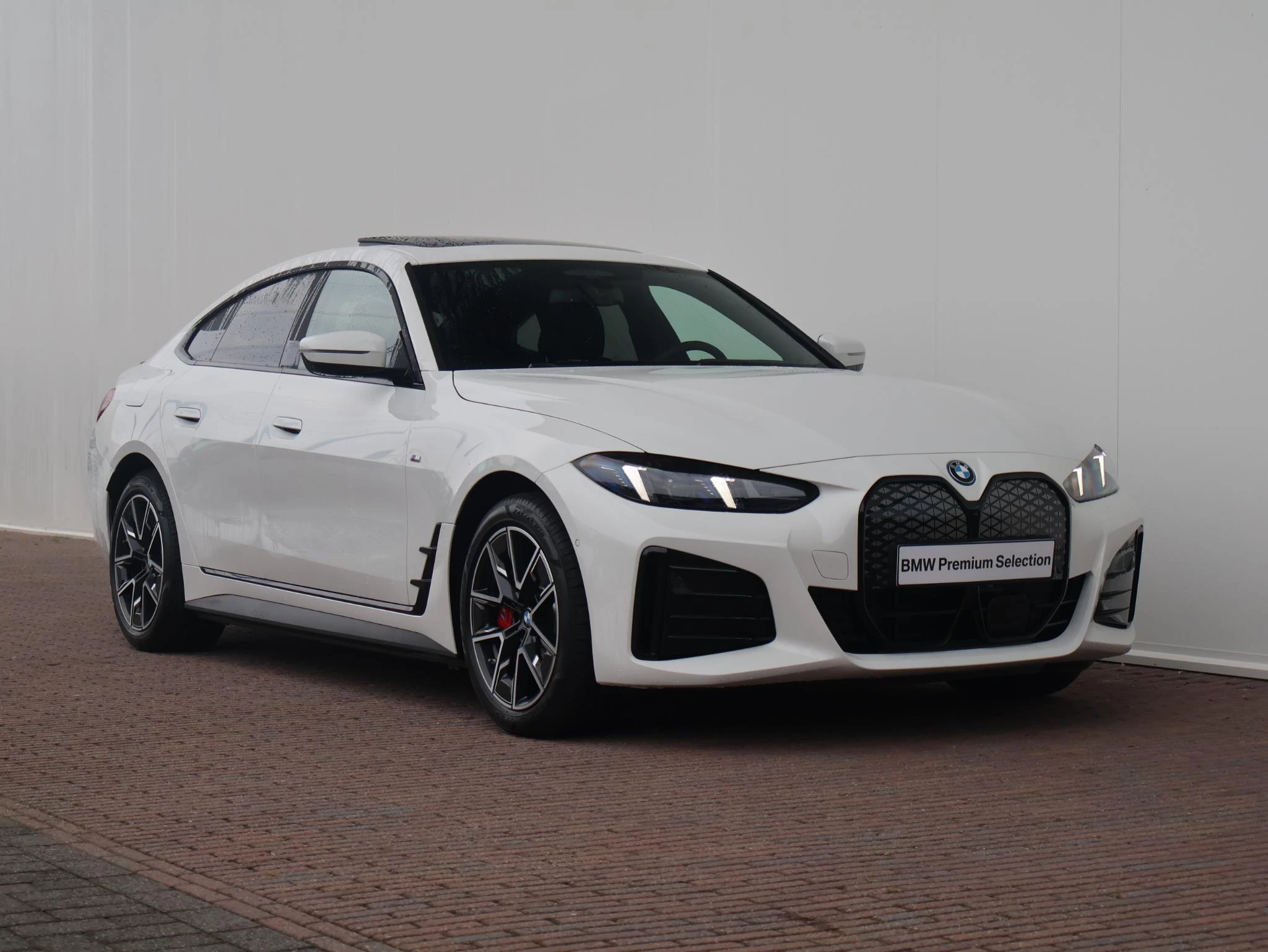 Hoofdafbeelding BMW i4