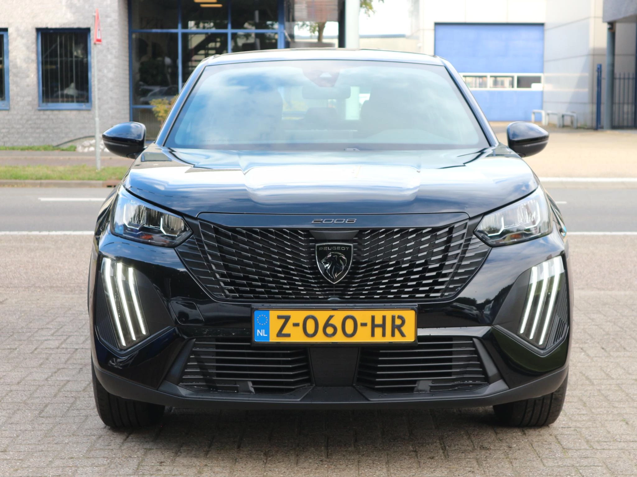 Hoofdafbeelding Peugeot e-2008