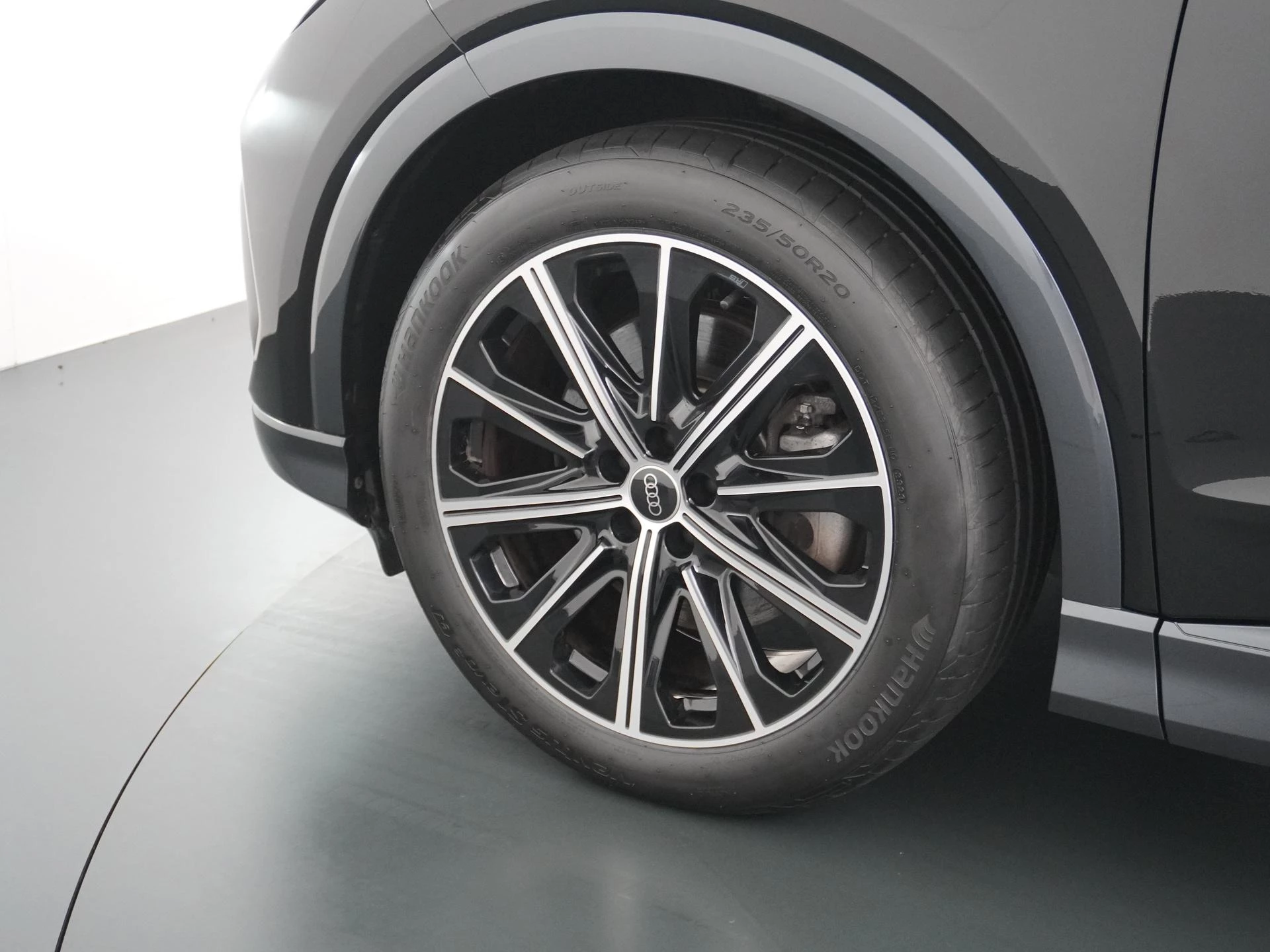 Hoofdafbeelding Audi Q4 e-tron