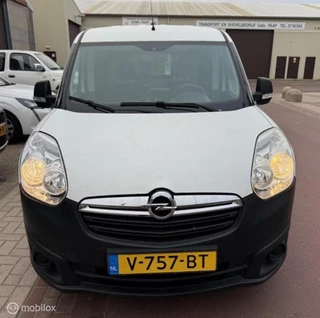 Opel Combo 1.4 CNG Lang ecoFLEX 59.450 km  NAP 1e eigenaar BTW auto met Airco, Camera, etc. Boekjes zijn aanwezig.