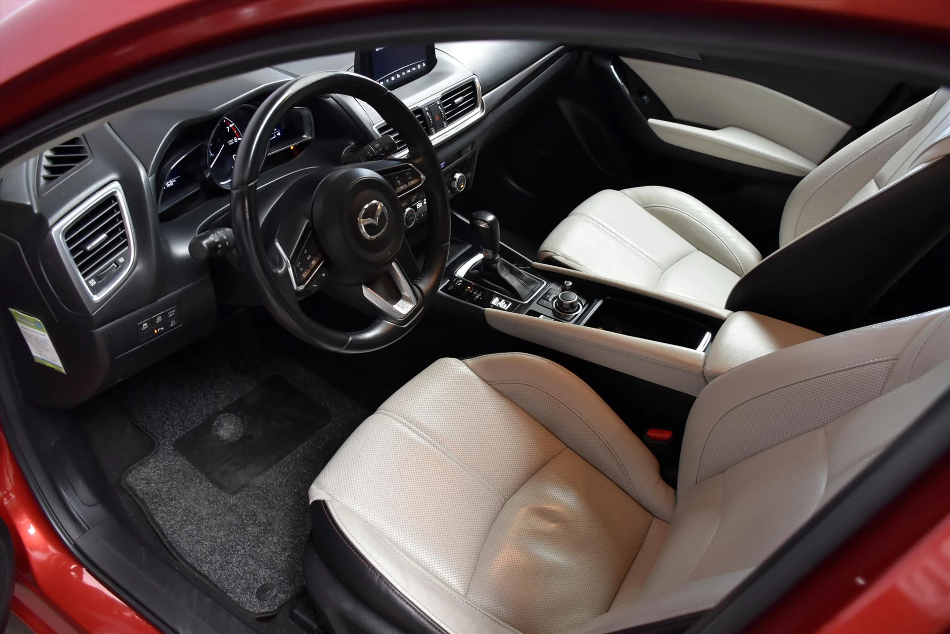 Hoofdafbeelding Mazda 3