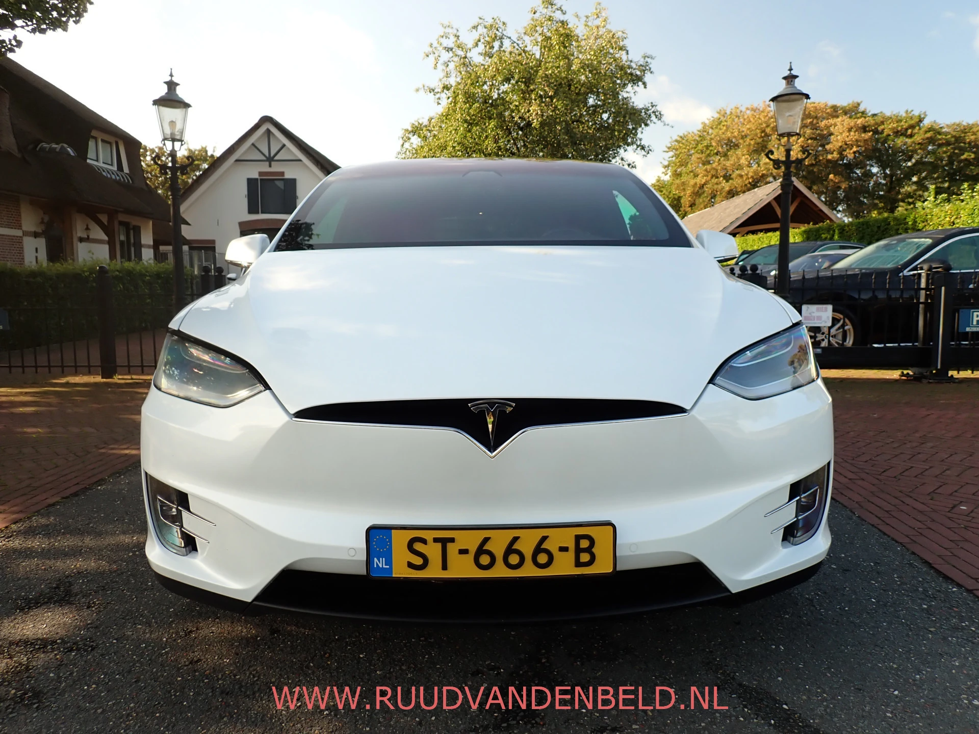 Tesla Model X