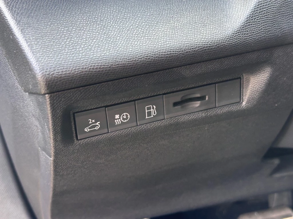 Hoofdafbeelding Peugeot 408