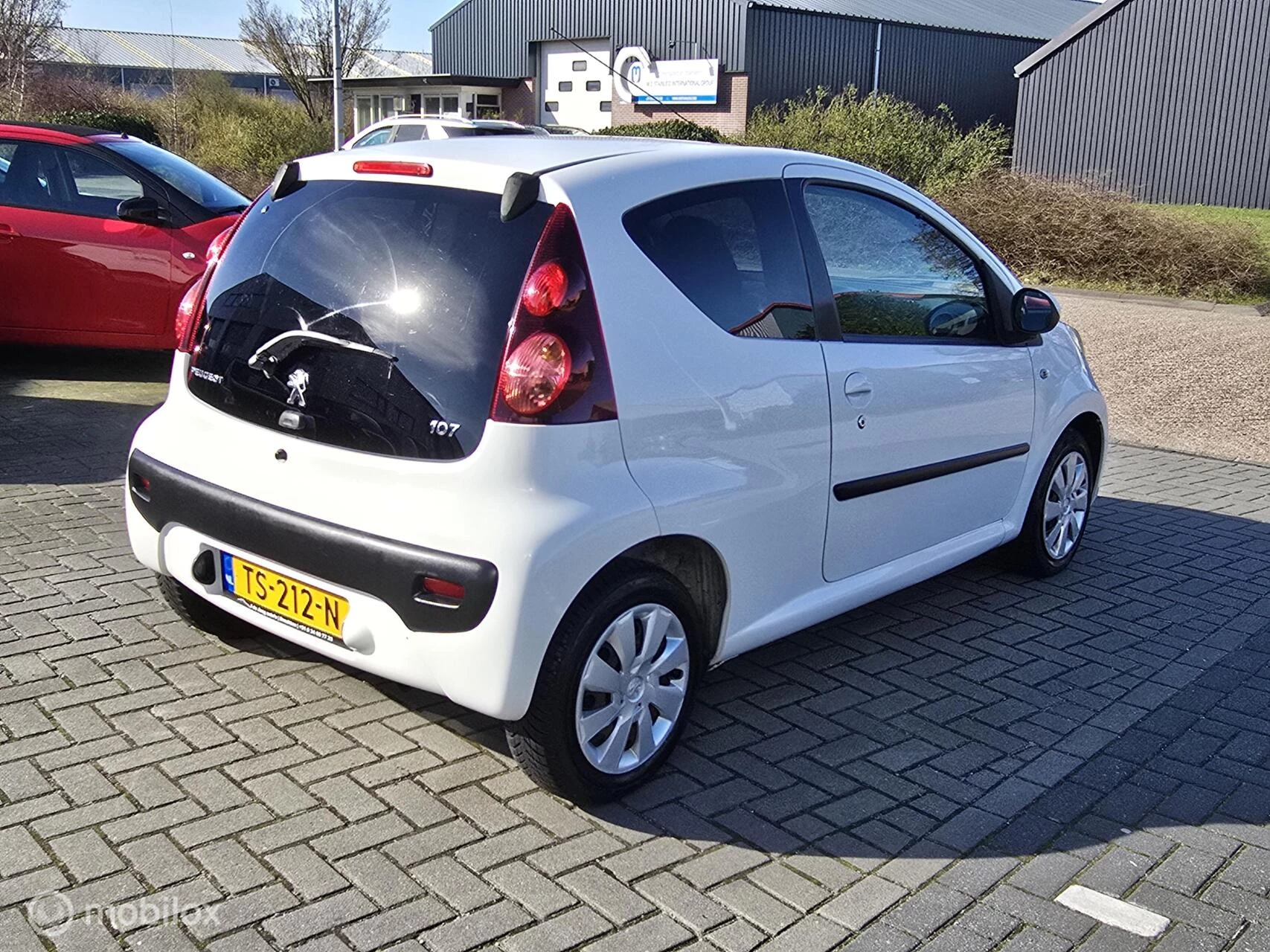 Hoofdafbeelding Peugeot 107