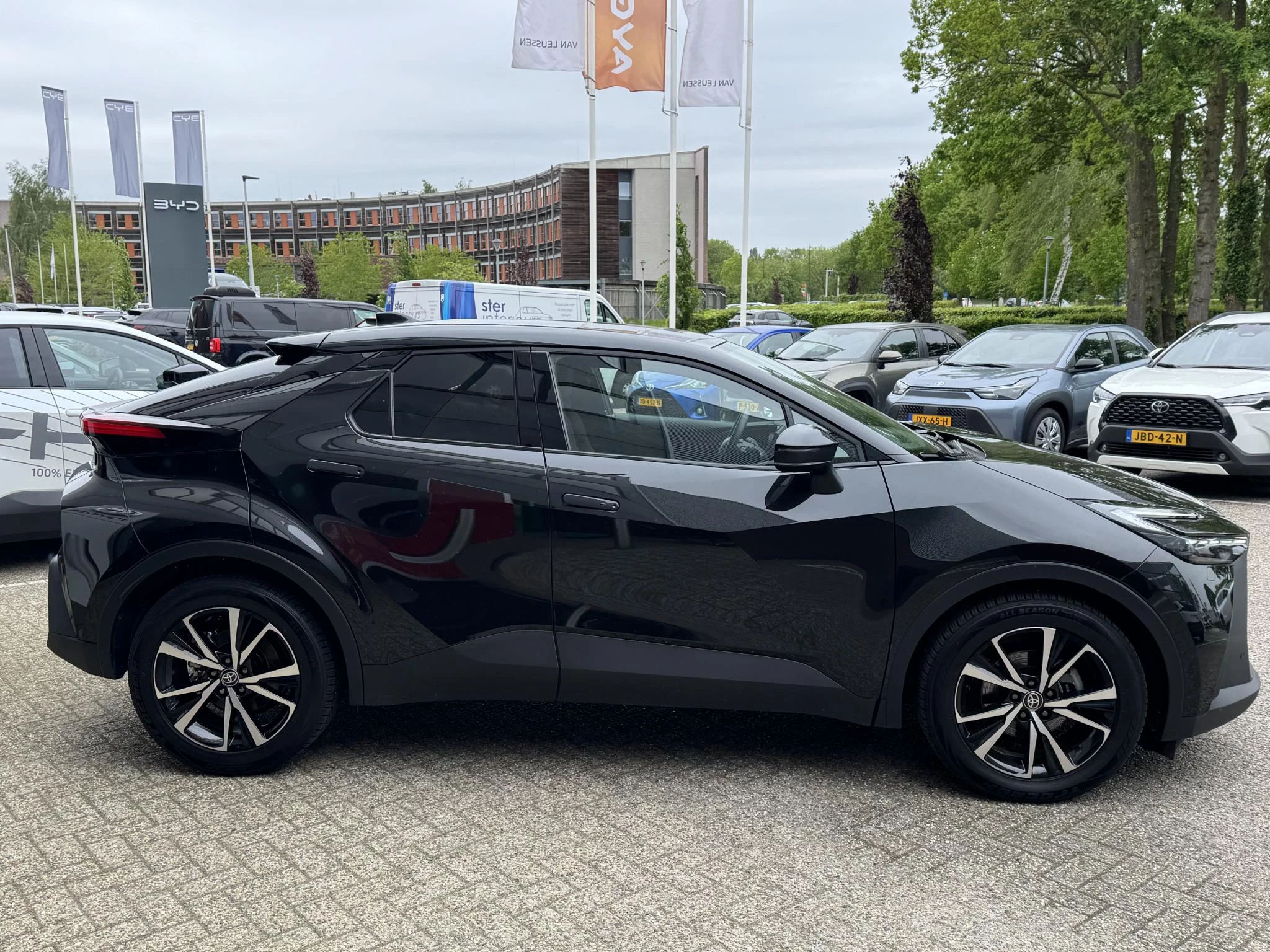 Hoofdafbeelding Toyota C-HR