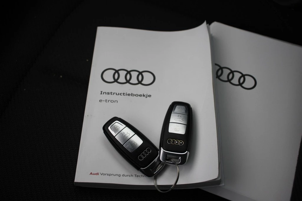 Hoofdafbeelding Audi e-tron