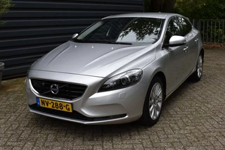 Volvo V40 VOLVO V40 2.0 D3!!! MOMENTUM!!! 11.894 EURO!!!