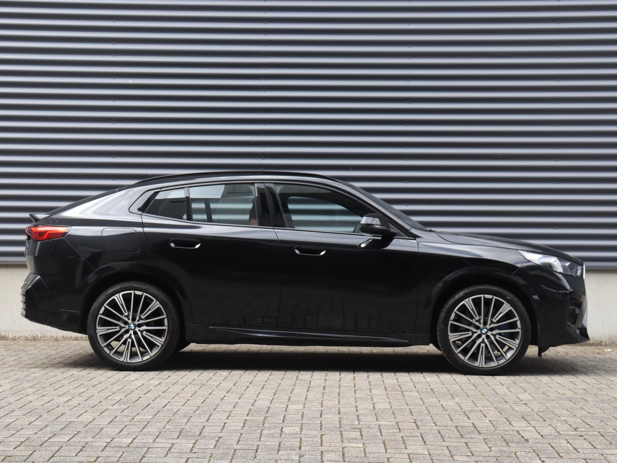 Hoofdafbeelding BMW iX2