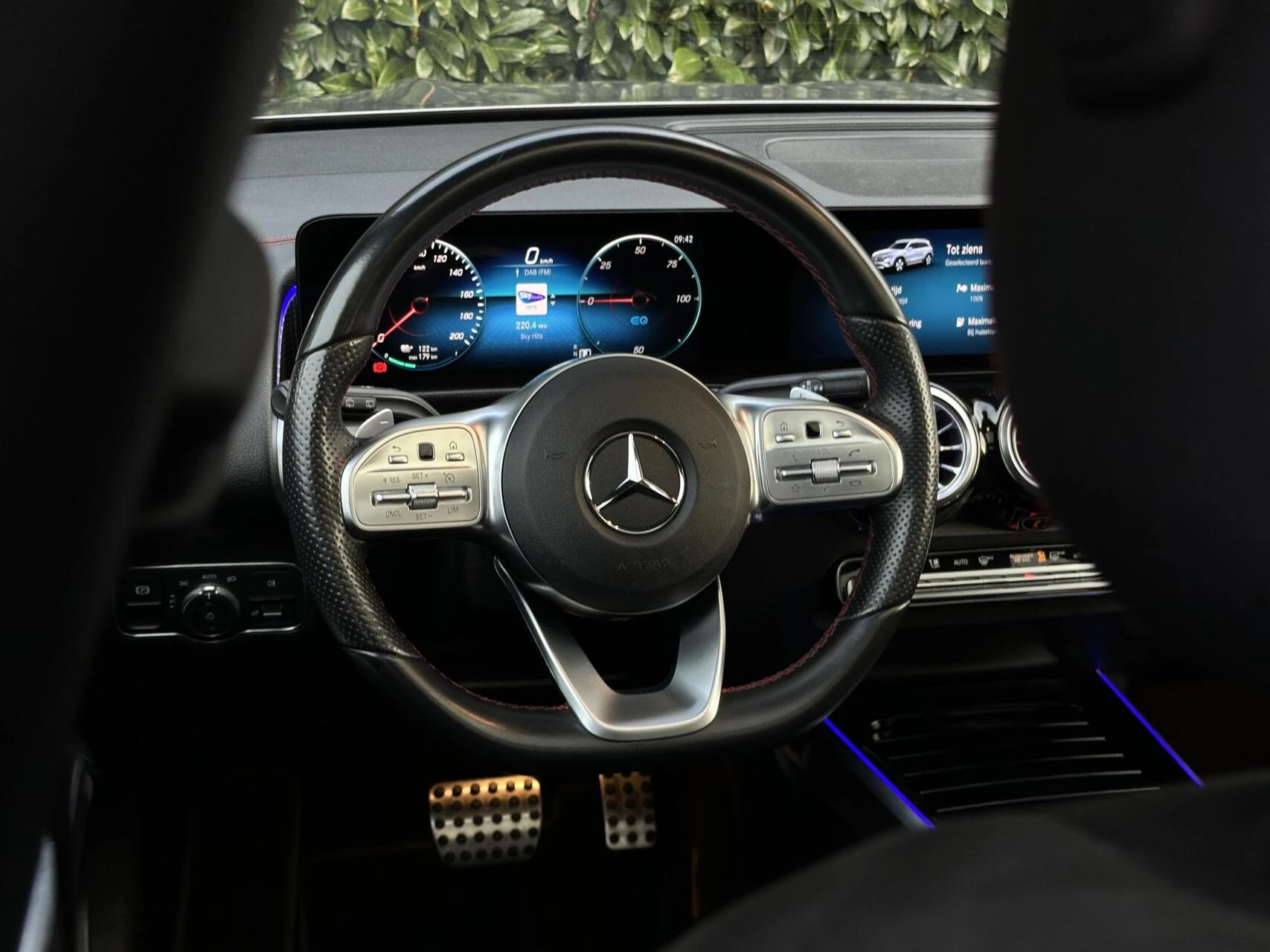 Hoofdafbeelding Mercedes-Benz EQB