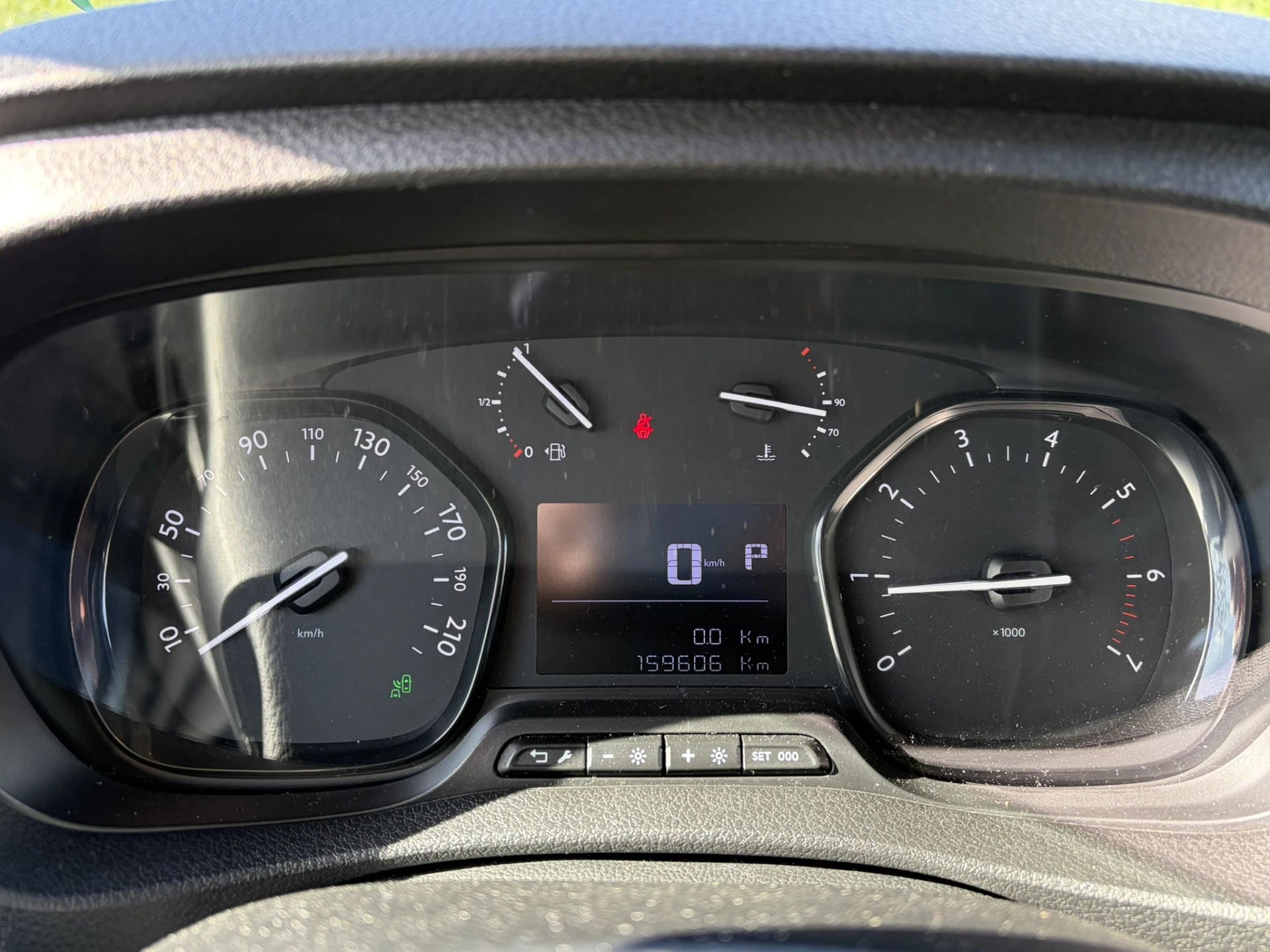 Hoofdafbeelding Peugeot Traveller